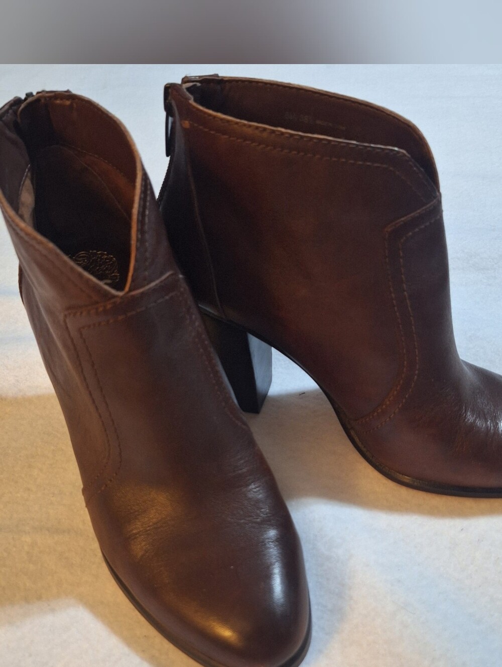Vince Camuto Leather Bootie Ankle Boot Women's Size 8 Chocolate Brown Block Heel